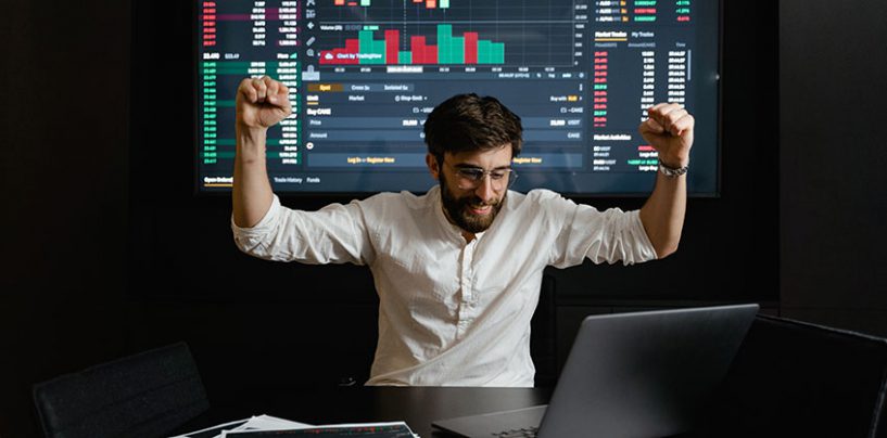 Making Life Easy for Stock Traders with the Right Laptop